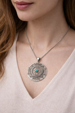 Charger l'image dans la galerie, PENDENTIF L’AXE SACRÉ Turquoise d'Arizona