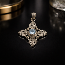 Charger l'image dans la galerie, PENDENTIF SCEAU AETHER TOPAZE BLEU
